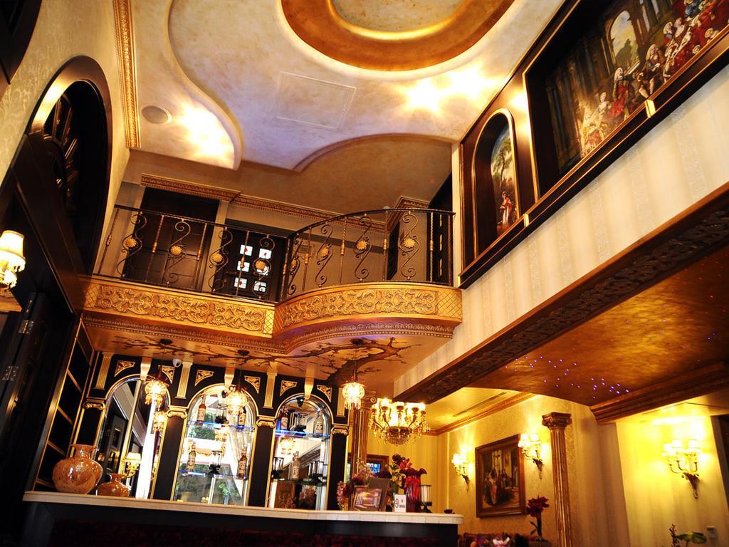 Q Hotel 4*